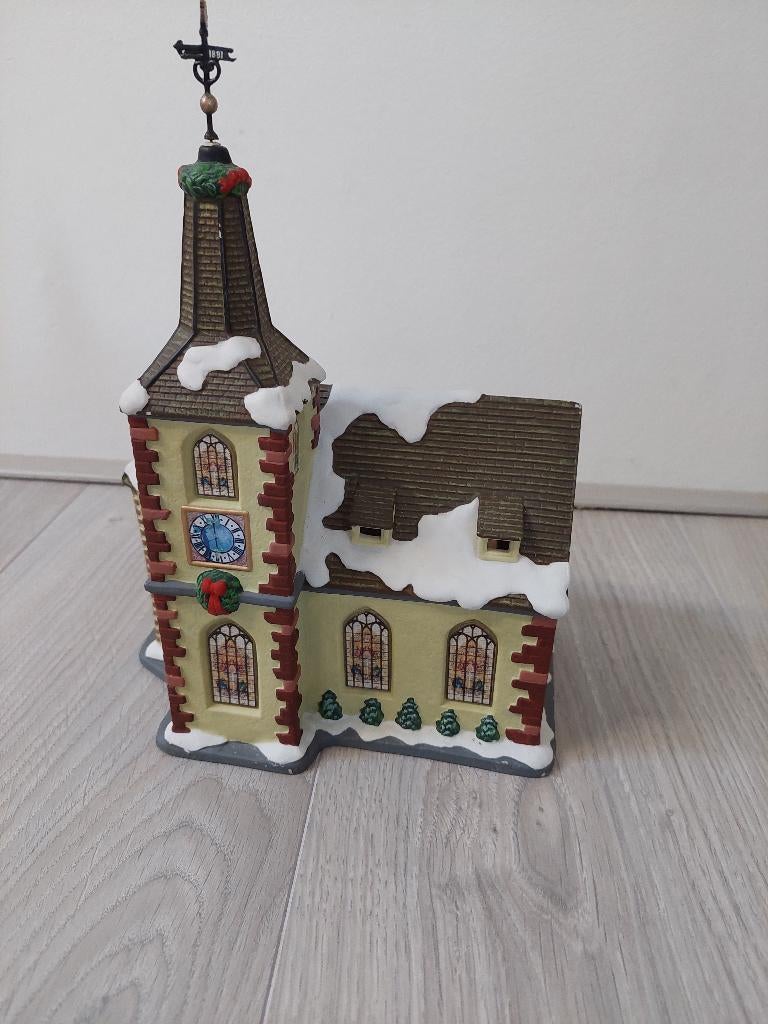 Kerstdorp: Luville kerkje, Ophalen