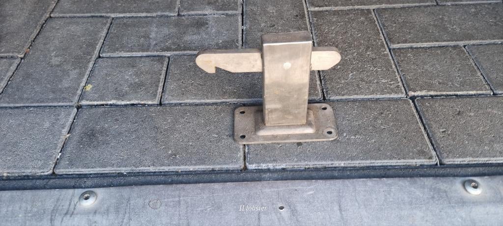 RVS Kikker voor boot of steiger, Ophalen