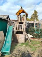 Houten speelhuisje met glijbaan en schommels, Ophalen
