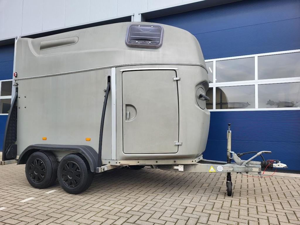 Paardentrailer ALUMINIUM bodem zadelkamer 2.35 binnenhoogte!, Gebruikt, 2-paards trailer