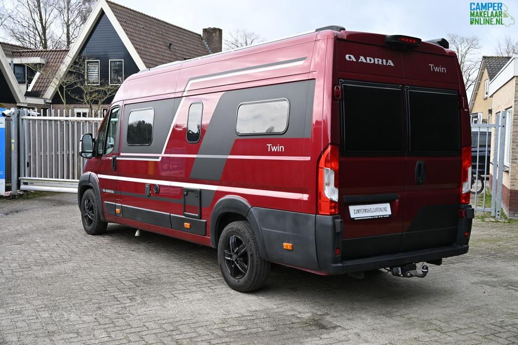Adria Twin 640 SL 2018 Enkele bedden|Zonnepan.|Luifel|180 PK, Caravans en Kamperen, Campers, Verwarmde buitenspiegels, Buscamper of Camperbus