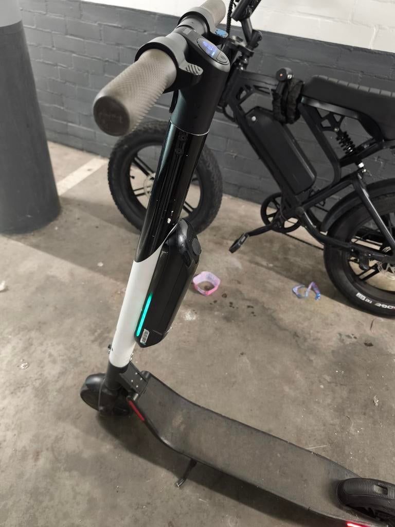 Ninebot ES2 E-step, Ophalen of Verzenden, Elektrische step (E-scooter)