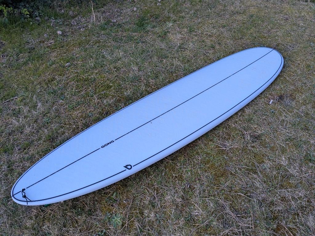 Gong surfboard 7.4, Watersport en Boten, Golfsurfen, Ophalen, Zo goed als nieuw, Overige typen, Met vinnen