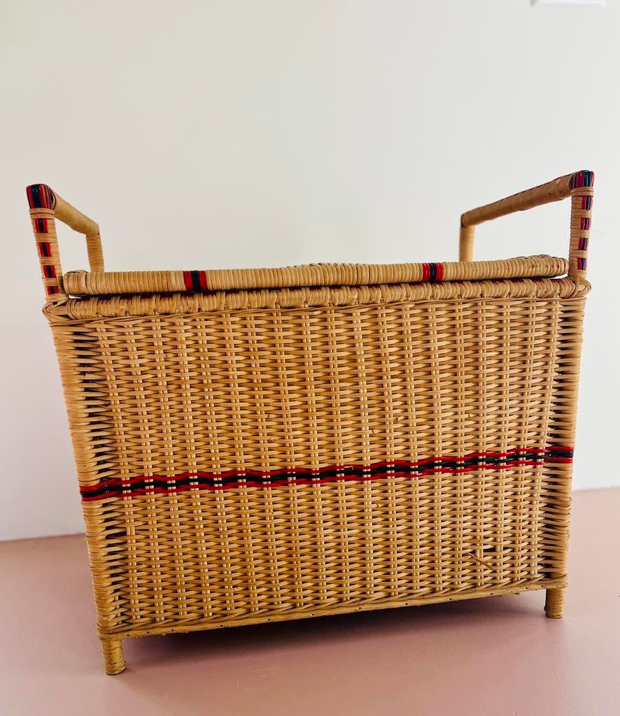 Rieten opslagkist, Huis en Inrichting, Woonaccessoires | Schalen en Manden, Ophalen, Zo goed als nieuw, Rechthoekig, Riet