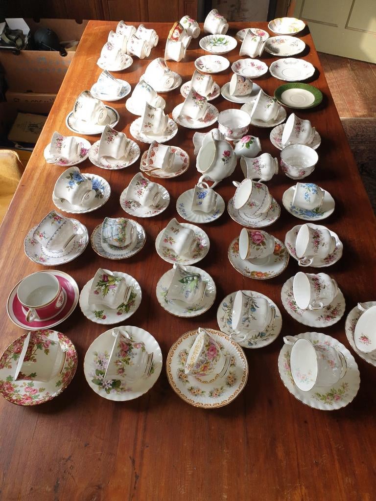 Engelse theekopjes en schoteltjes. Ophalen in Twello., Antiek en Kunst, Ophalen