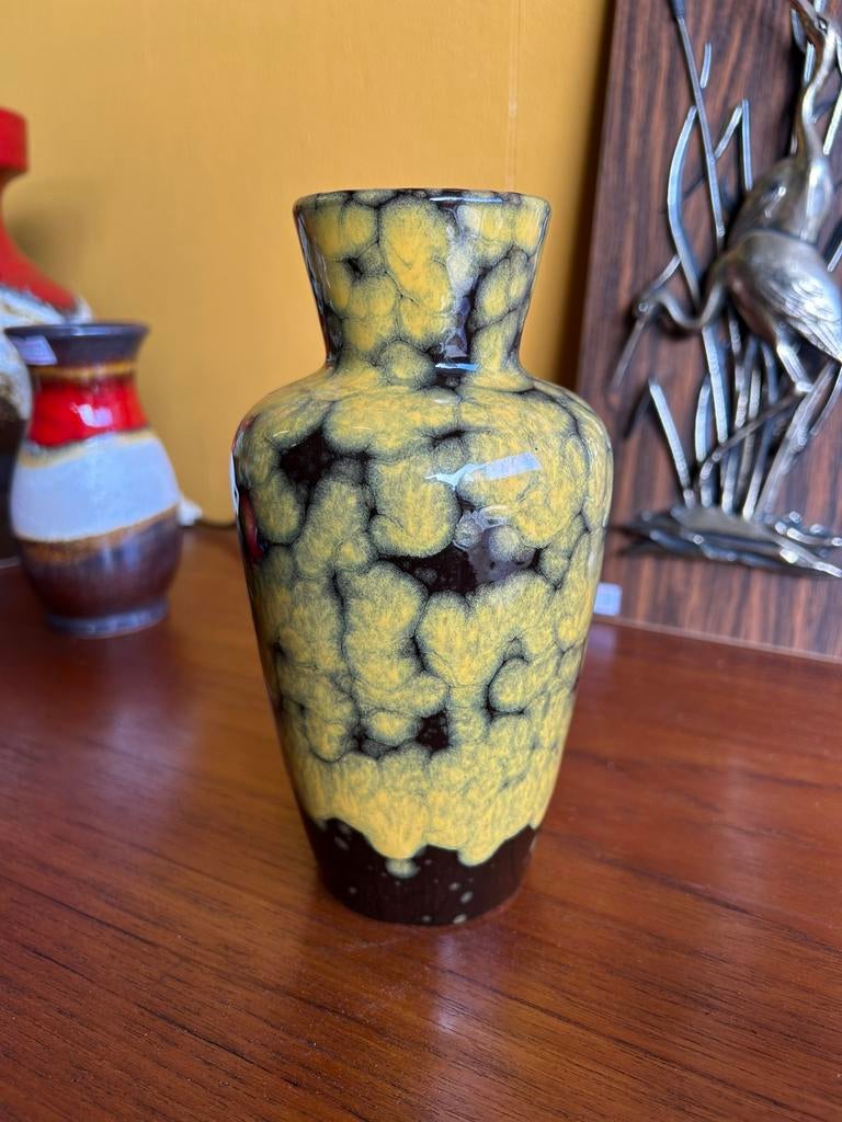 Vintage jaren 70 geel zwarte west germany vaas, Ophalen of Verzenden, Huis en Inrichting