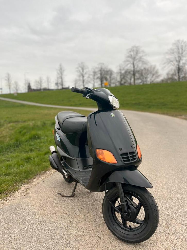 Zip type 3, Fietsen en Brommers, Scooters | Piaggio, Zo goed als nieuw, Zip, Maximaal 25 km/u, Benzine, Ophalen of Verzenden