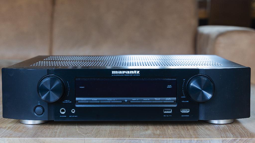 Marantz NR1504 5.1 receiver, Zo goed als nieuw, Minder dan 60 watt, Ophalen, Marantz