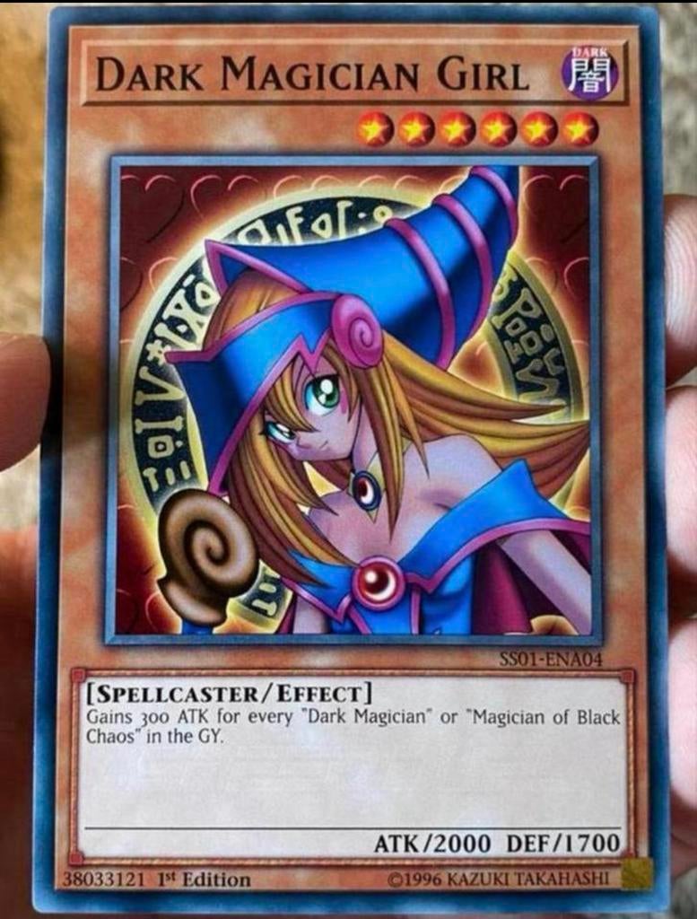 Yu-Gi-Oh! Dark Magician Girl SS01 1st Edition !, Hobby en Vrije tijd, Verzamelkaartspellen | Yu-gi-Oh!, Ophalen of Verzenden, Zo goed als nieuw