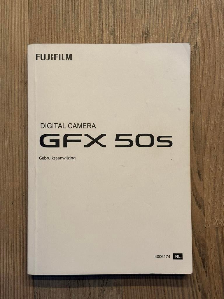Handleiding Fujifilm GFX 50S  nederlandstalig, Ophalen of Verzenden, Zo goed als nieuw