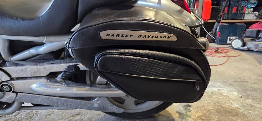 Zadel tassen harley davidson vrod, Motoren, Accessoires | Koffers en Tassen, Ophalen of Verzenden