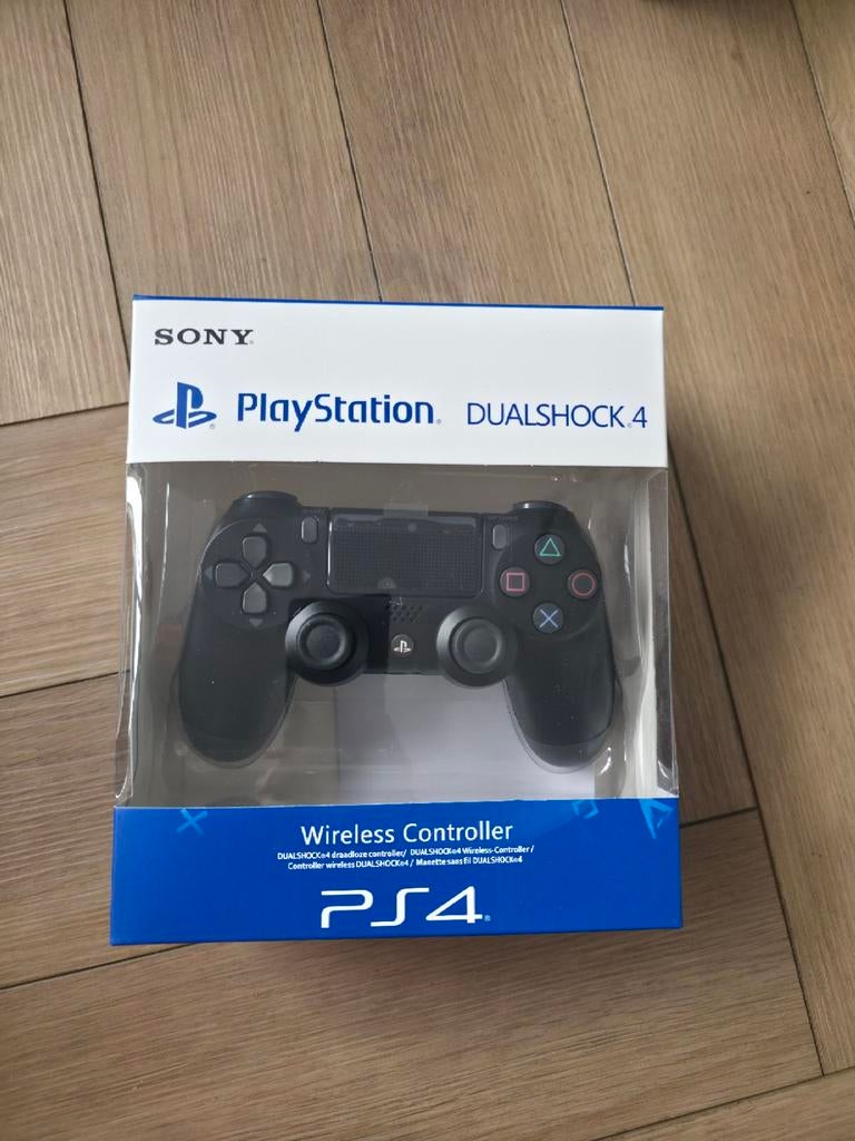 Gloednieuwe PlayStation 4 Controllers + Oplader, Spelcomputers en Games, Spelcomputers | Sony PlayStation Consoles | Accessoires