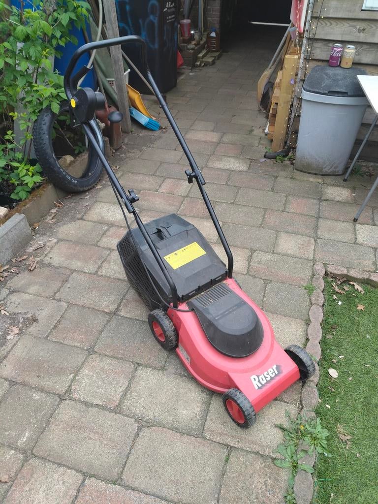 Castelgarden K 350 Elektrische Grasmaaier - Goede Staat, Ophalen, Cirkelmaaier, Gebruikt, Elektrische grasmaaier