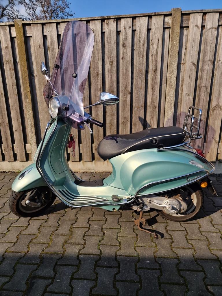 Vespa Primavera in de kleur mintgroen ( geheel gespoten), Ophalen, Benzine, Overige modellen