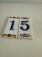 Huisnummers van steen nummer 1 en 5 10,5/5cm, Antiek en Kunst, Curiosa en Brocante, Ophalen of Verzenden
