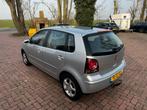 Volkswagen Polo 1.4 16V 59KW 2008 Grijs, Auto's, Voorwielaandrijving, Stof, 40 €/maand, 4 cilinders