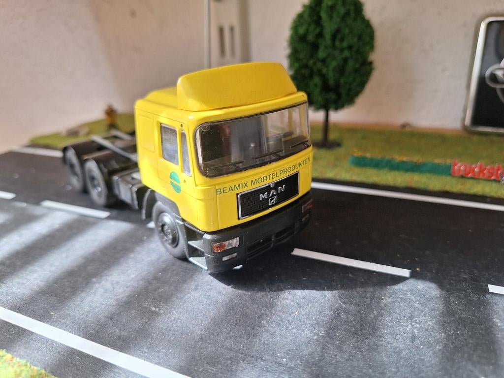 MAN.       BEAMIX.        CONRAD, Hobby en Vrije tijd, Modelauto's | 1:50, Ophalen of Verzenden, Zo goed als nieuw, Bus of Vrachtwagen