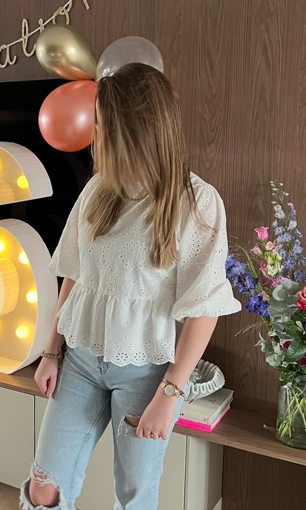 Meet Me There Witte Broderie Top, Kleding | Dames, Huispakken, Ophalen of Verzenden, Zo goed als nieuw, Maat 38/40 (M), Wit