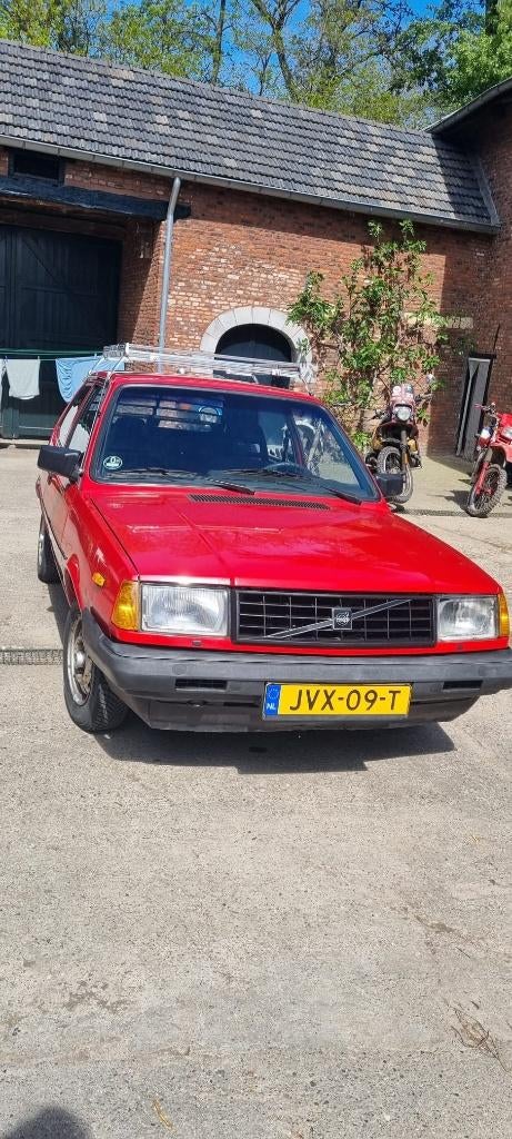 Volvo 1984 Rood, Automaat, 4 cilinders, 1387 cc, 876 kg