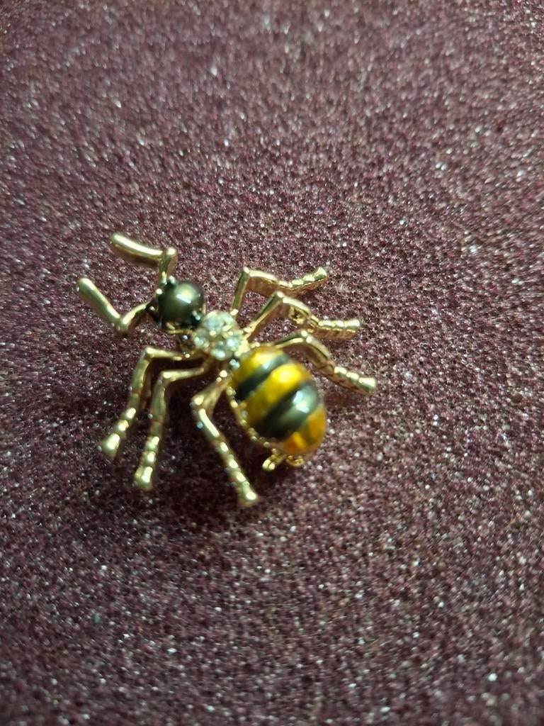 Broche  wesp, Ophalen of Verzenden, Overige materialen, Overige merken