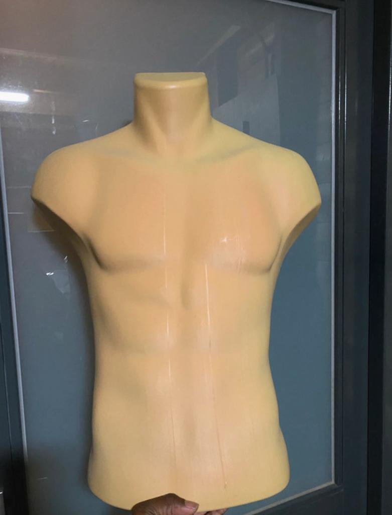 Mannelijke torso paspop - Huidskleur, Ophalen of Verzenden, Zo goed als nieuw