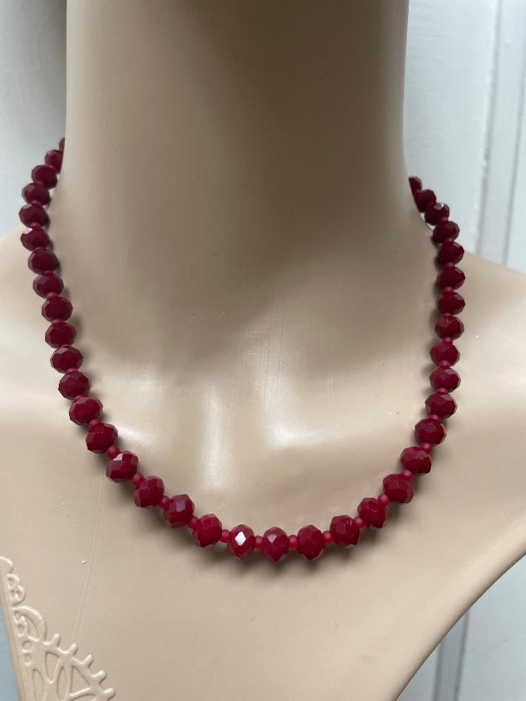 Unieke handgemaakte ketting met wijnrode facetparels (2), Sieraden, Tassen en Uiterlijk, Kettingen, Overige materialen, Verzenden