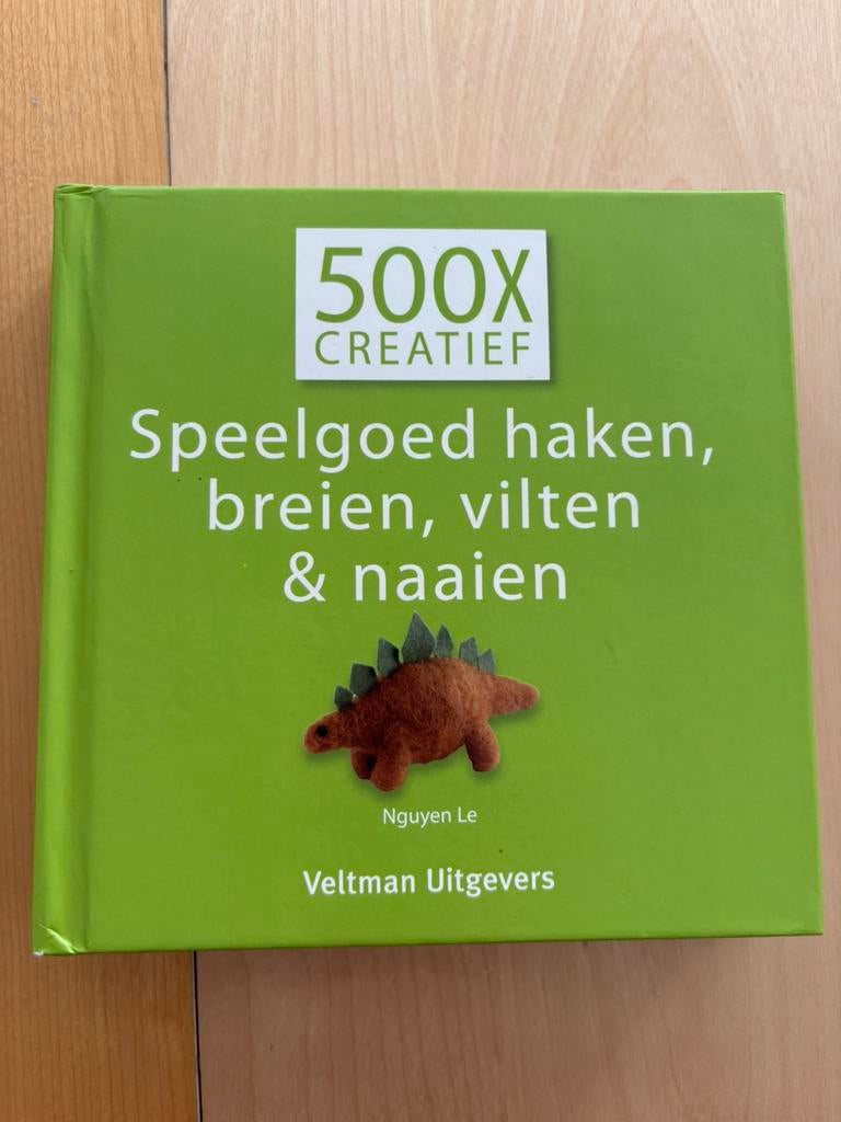 Le Nguyen - Speelgoed haken, breien, vilten en naaien, Boeken, Breien en Haken, Verzenden, Zo goed als nieuw, Le Nguyen