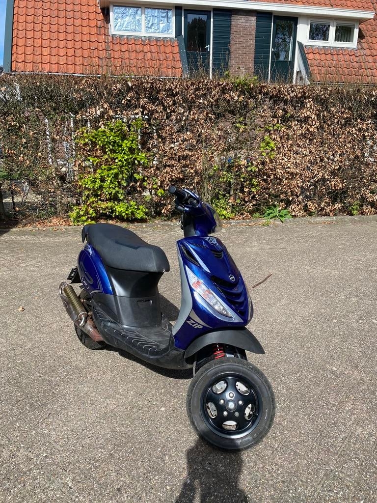 Piaggio zip 70 cc, Fietsen en Brommers, Scooters | Piaggio, Zo goed als nieuw, Zip, Tweetakt, Ophalen of Verzenden