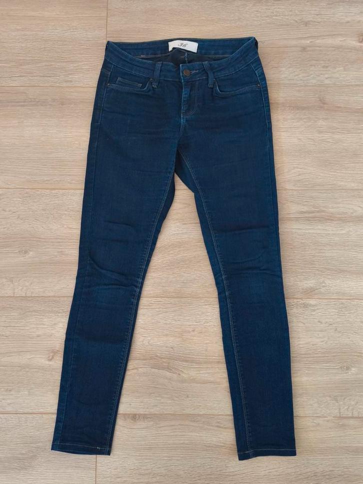 Zara - Skinny jeans spijkerbroek donkerblauw - mt 36, Kleding | Dames, Spijkerbroeken en Jeans, Zo goed als nieuw, W28 - W29 (confectie 36)