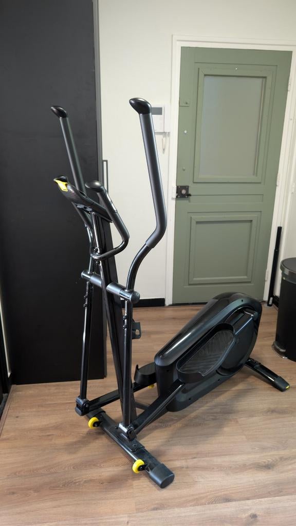 Crosstrainer EL520B - Zelf aangedreven, Ophalen, Zo goed als nieuw, Overige typen