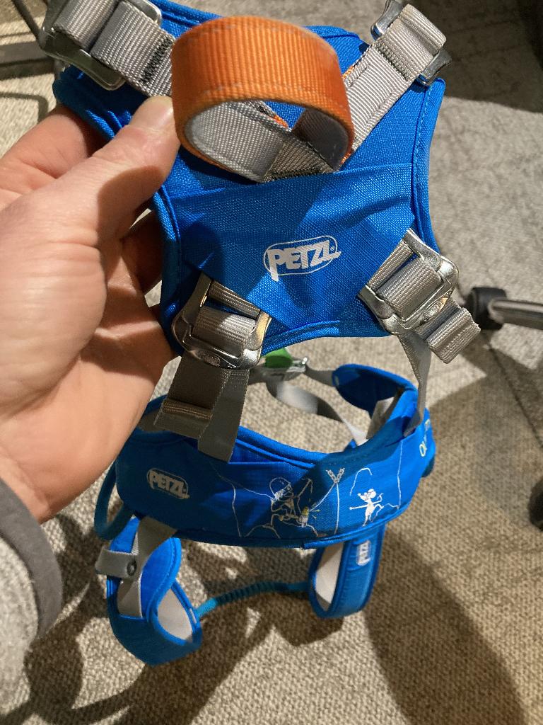 Petzl Klimgordel kind (integraal) 2x, Ophalen of Verzenden, Zo goed als nieuw, Klimsport-accessoire