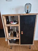 Industriële kast half open en locker, Ophalen, Zo goed als nieuw