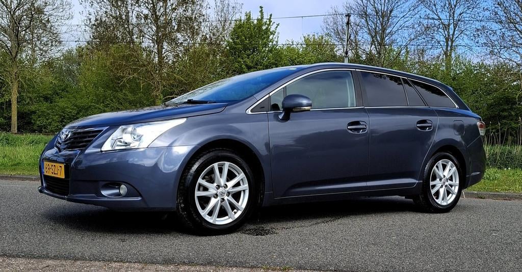 Toyota Avensis Wagon 1.8 VVTi Business automaat, Euro 5, Zwart, 4 cilinders, Blauw