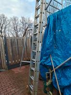 Aluminium ladder uitschuifbaar 12 treden, Gebruikt, M, Ophalen of Verzenden, Ladder