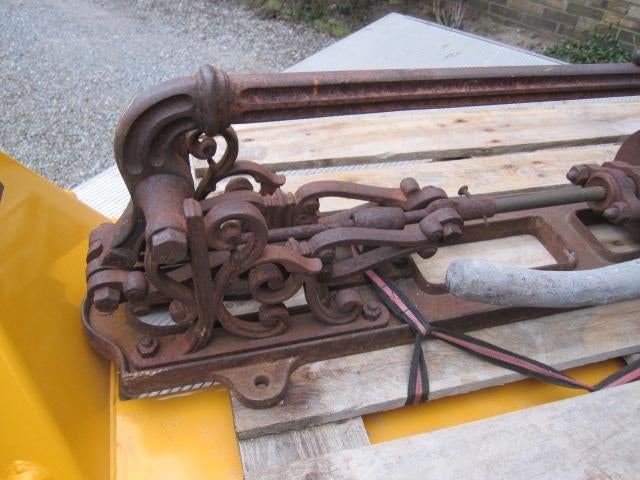 Prachtig gedecoreerde antieke Franse waterpomp, 170 cm hoog!, Ophalen, Gebruikt, Handmatig, Overige typen
