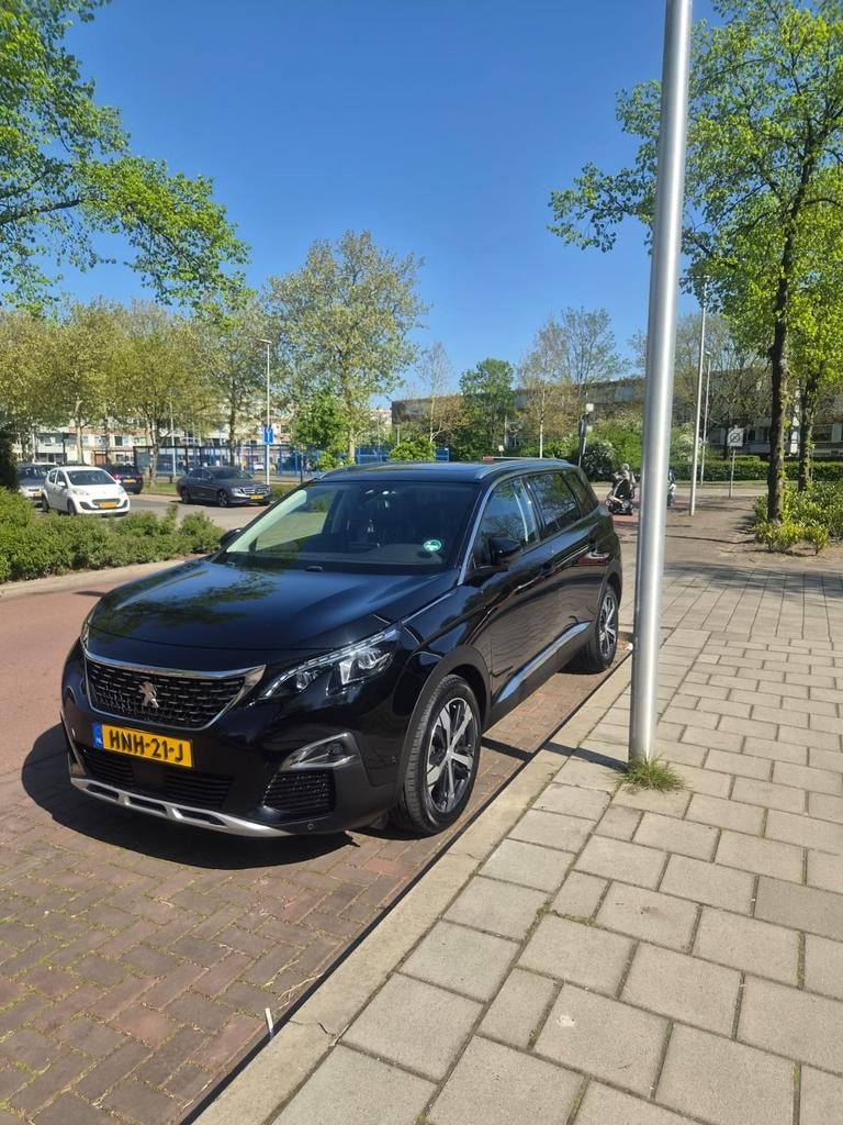 Peugeot 5008 1.2 Puretech 130pk S&S Eat8 2019 Zwart, Zwart, 1199 cc, 7 stoelen, Zwart