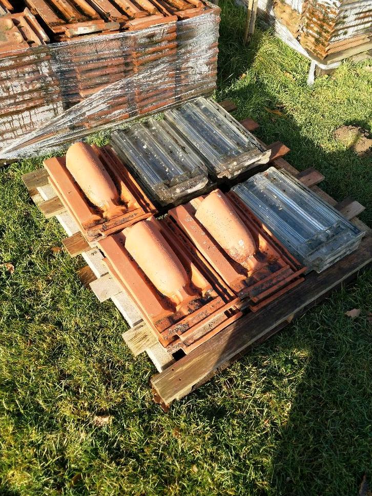 15 stuks ventilatiepannen rood, Doe-het-zelf en Verbouw, Dakpannen en Dakbedekking, Gebruikt, Dakpannen, Steen of Klei, Rood, 15 m² of meer