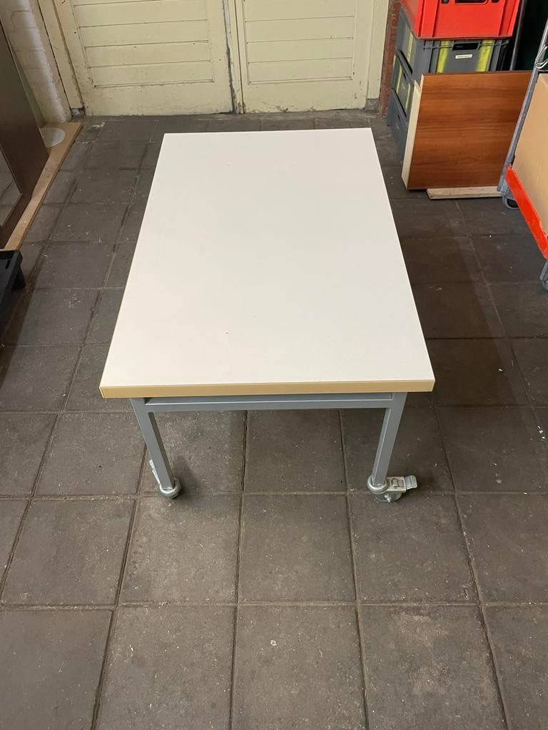 Verrijdbare tafel met rem, Ophalen, Gebruikt, Metaal of Aluminium, 75 cm of meer