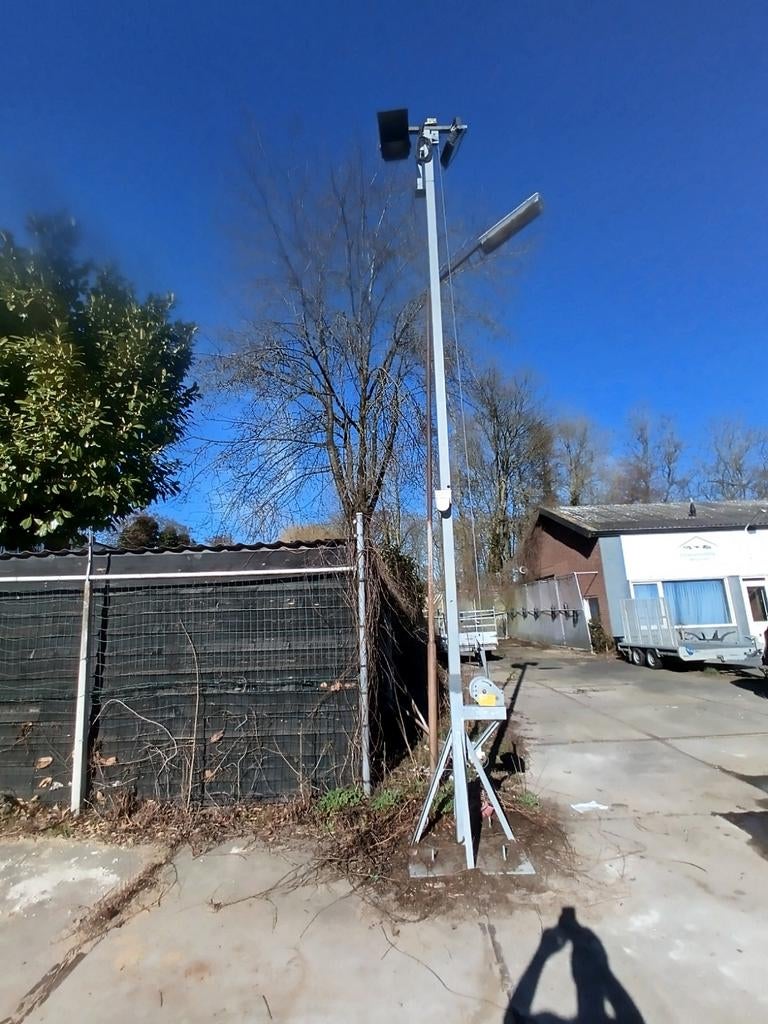 Lichtmast/ Lichtmasten/ Bouw verlichting/ terrein verlichtin, Doe-het-zelf en Verbouw, Bouwverlichting, Zo goed als nieuw, Ophalen