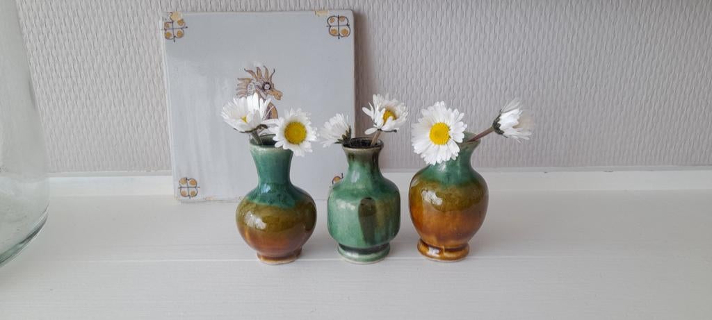 3 Vintage mini aardewerk vaasjes, Huis en Inrichting, Woonaccessoires | Vazen, Ophalen of Verzenden, Overige kleuren, Aardewerk of Porselein