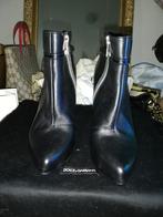 Michael kors enkellaarsjes maat 36 zwart met zilver embleem, Michael Kors, Zwart, Ophalen of Verzenden, Zo goed als nieuw