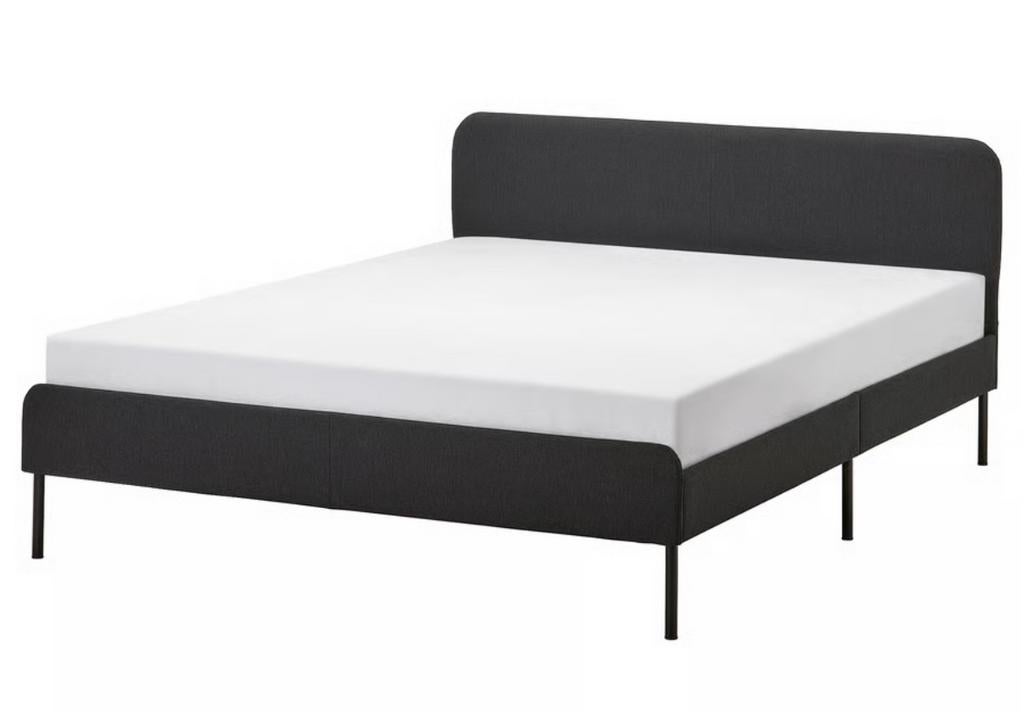 GRATIS ! Ikea slattum bed 140x200 met matras en topper., Ophalen, Gebruikt, Zwart, 140 cm