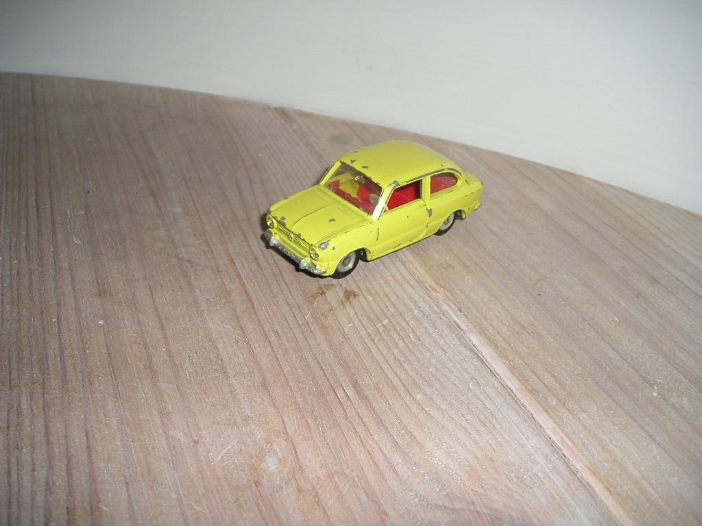 Ancienne DINKY TOYS France N°509 FIAT 850 1966 1/43 jamais