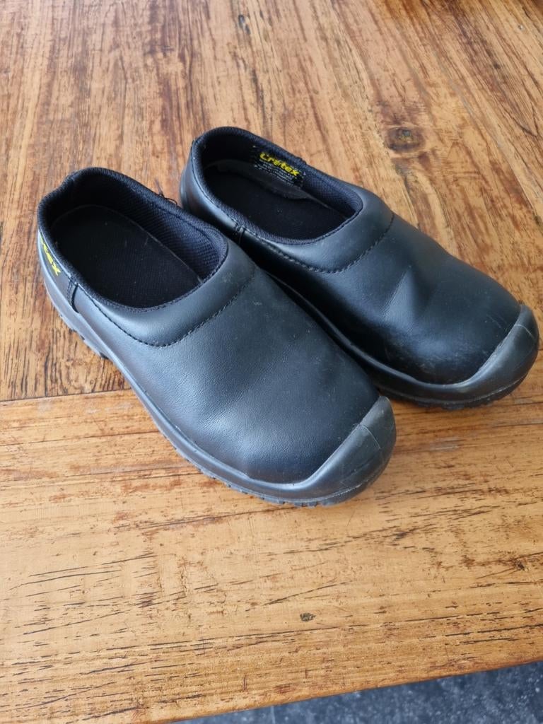 Zwarte klompen maat 37 - 1x gedragen, Kleding | Dames, Schoenen, Ophalen of Verzenden