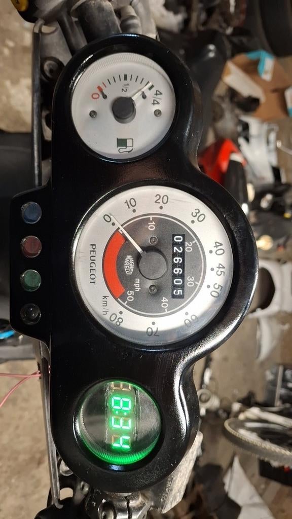 Custom speedfight 2 teller (met klok ingebouwd), Ophalen of Verzenden, Peugeot