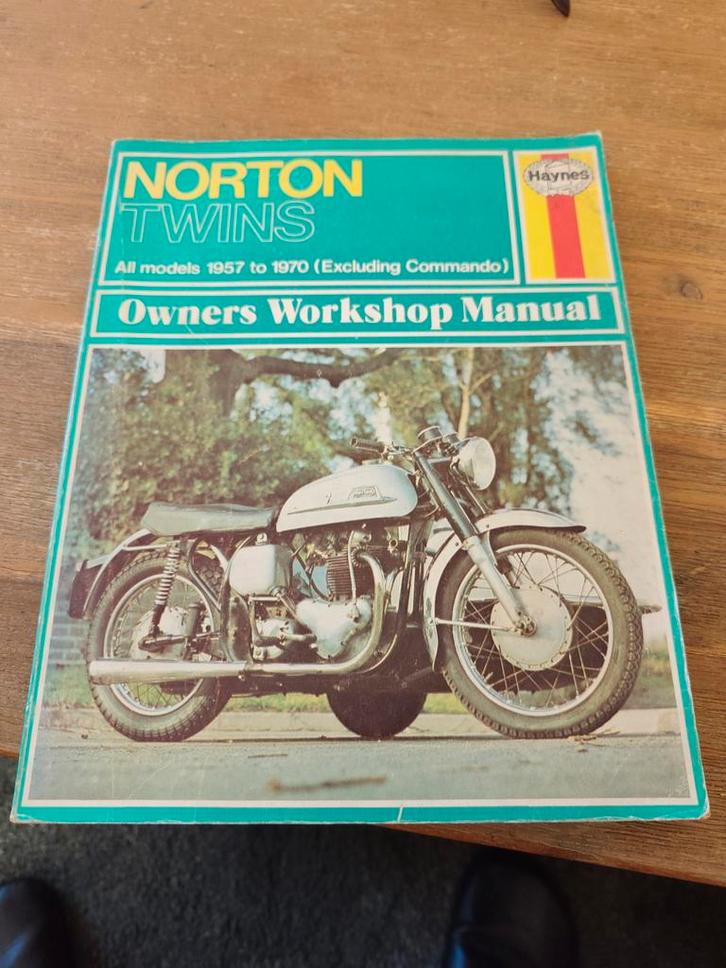 Werkplaatsboeken voor motoren: Norton Twins & Kawasaki, Motoren, Handleidingen en Instructieboekjes, Overige merken, Ophalen of Verzenden