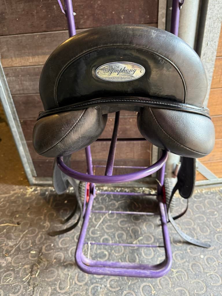 Dressuur zadel Frank Baines the Symphony Collection, Dieren en Toebehoren, Ophalen, Gebruikt, Dressuur