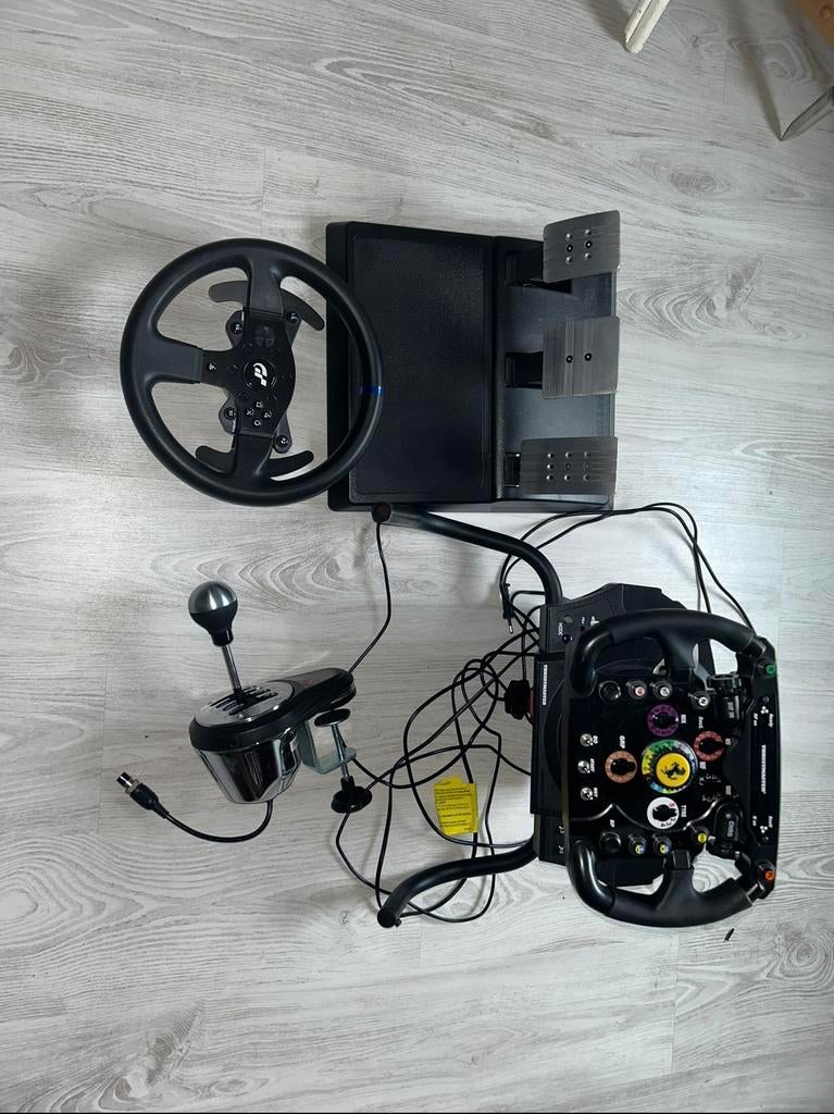 Thrustmaster T300RS + TH8A Shifter + Ferrari Thrustmaster, Ophalen, Gebruikt, Stuur of Pedalen, PlayStation 5