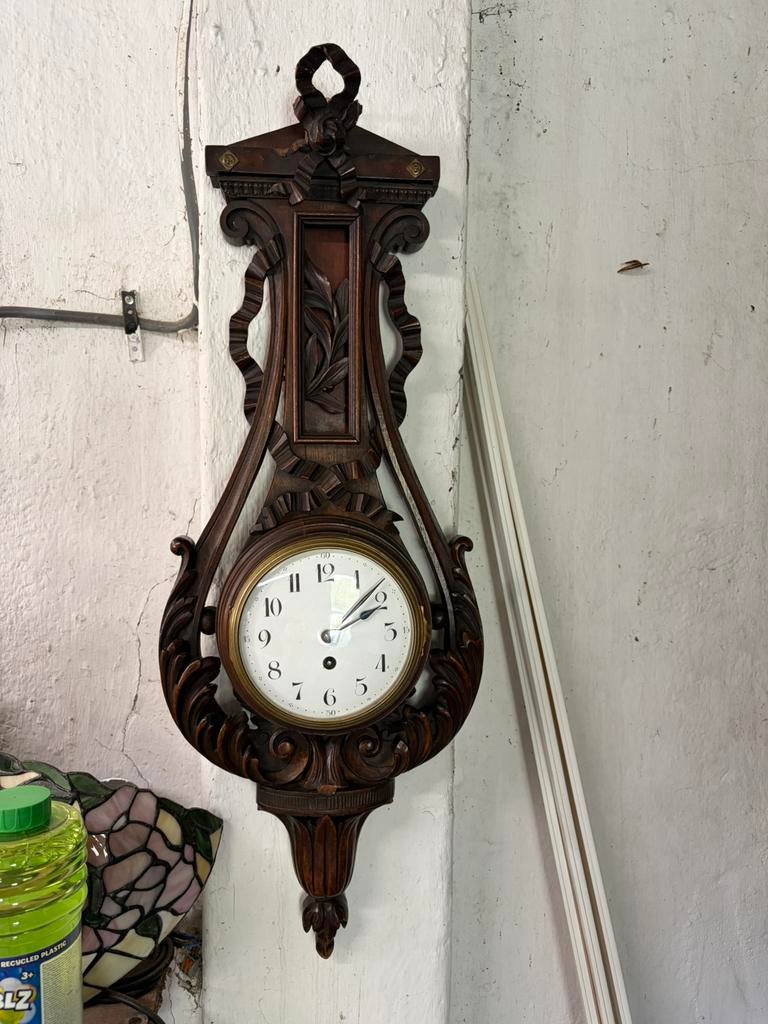 Fraaie bewerkte houten Cartelklok (75 cm), Ophalen of Verzenden