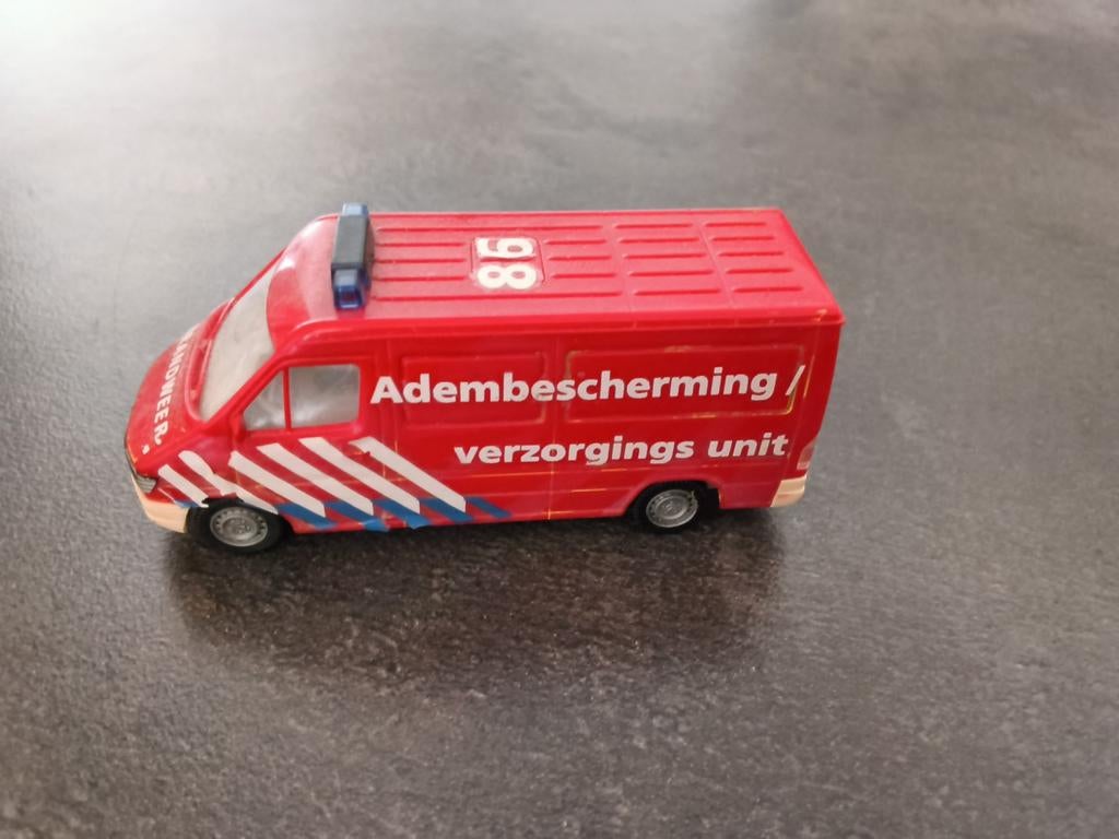 Wiking Mercedes Adembescherming/verzorgingsunit., Hobby en Vrije tijd, Modelauto's | 1:87, Ophalen of Verzenden, Bus of Vrachtwagen